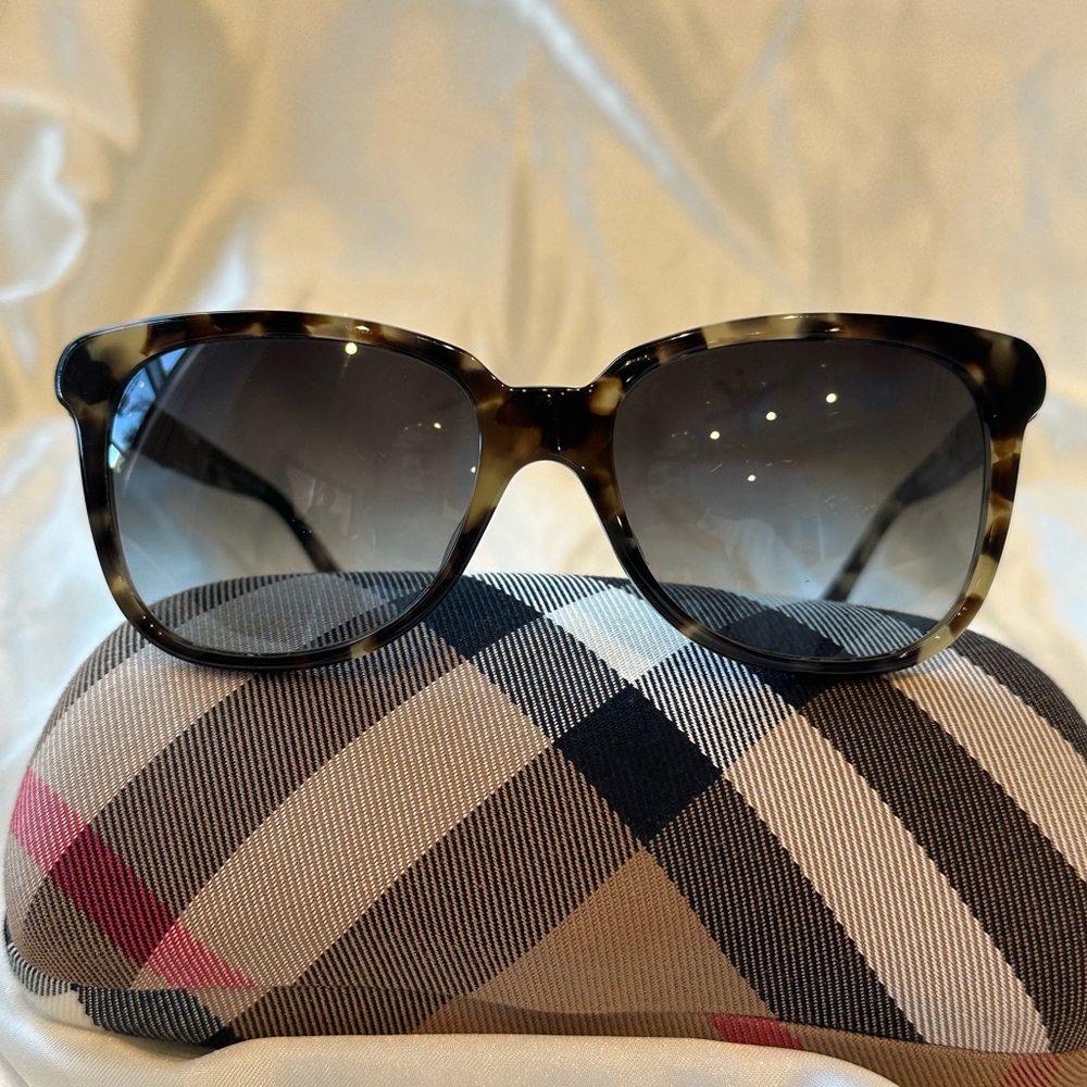 Burberry Tortoiseshell Frame Sunglasses with Gradient Gray Lenses